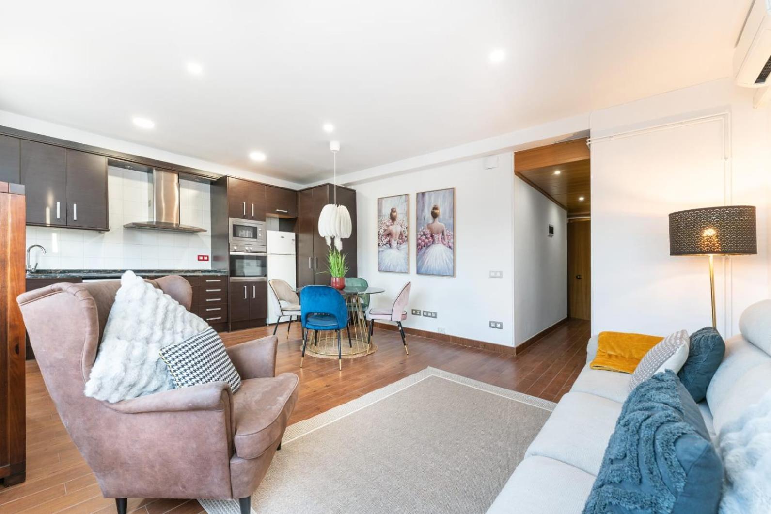 Atico Muntaner 81 Apartamento